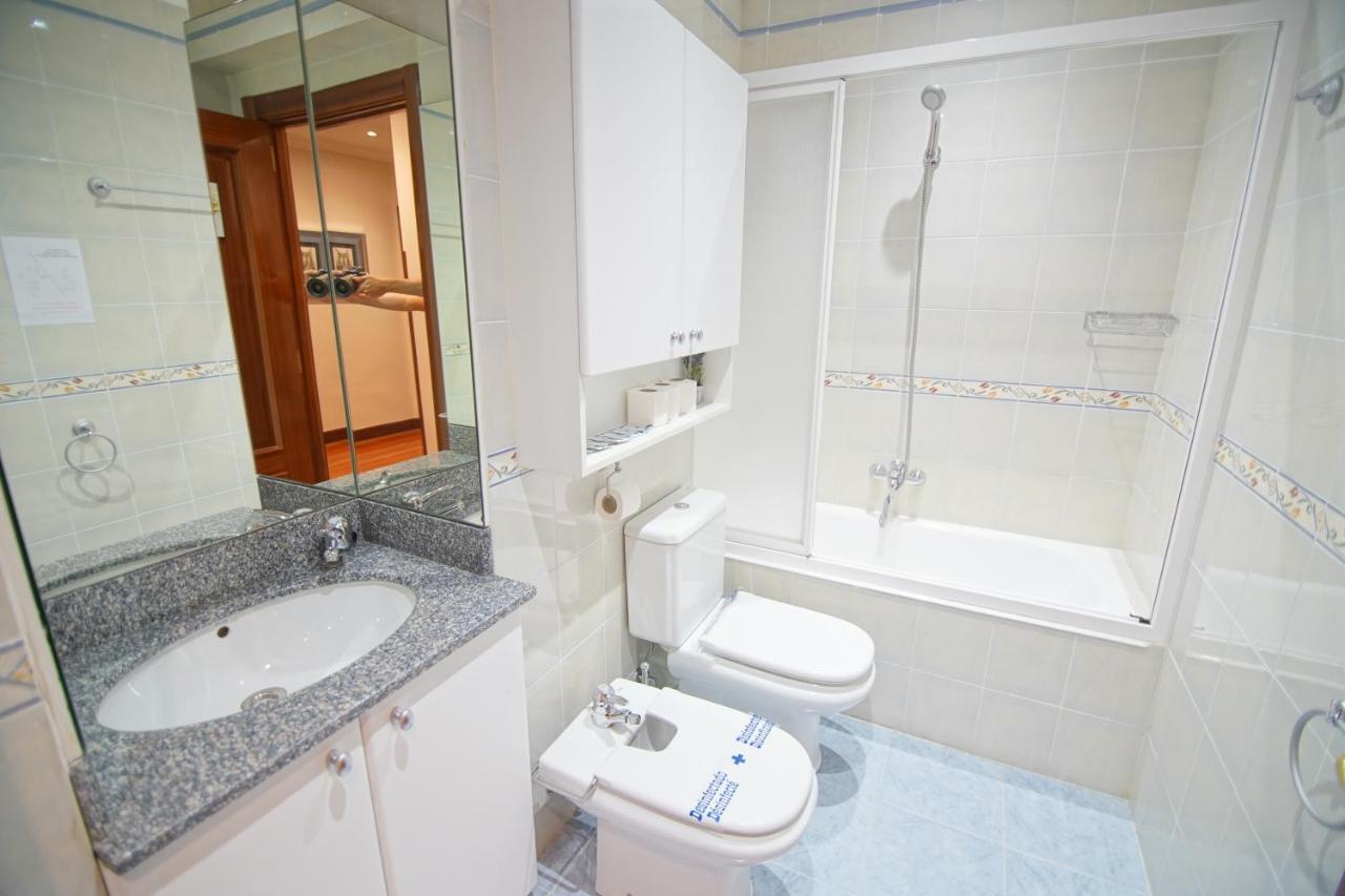 Piso Grande Y Luminoso En El Casco Viejo De Bilbao Apartman Kültér fotó